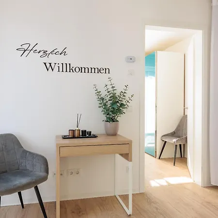 Modernes Mit Terrasse & Garten, Parkplatz & 24h Self-check-in *