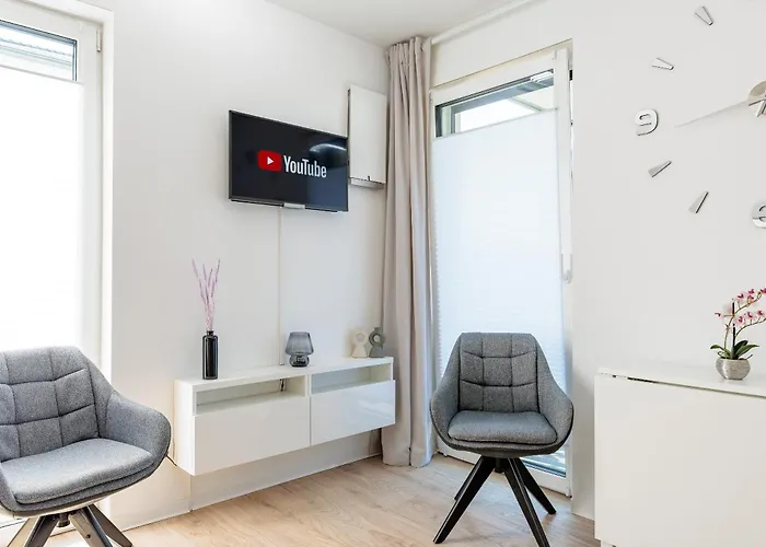 Modernes Mit Terrasse & Garten, Parkplatz & 24h Self-check-in