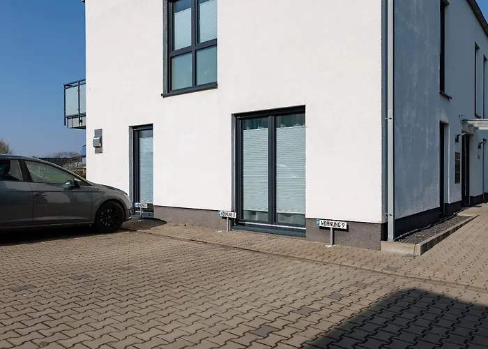 Modernes Mit Terrasse & Garten, Parkplatz & 24h Self-check-in Appartement